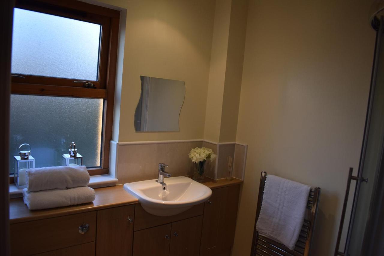 Kelpies Serviced Apartments Kavanagh- 5 Bedrooms Bathgate Exterior photo