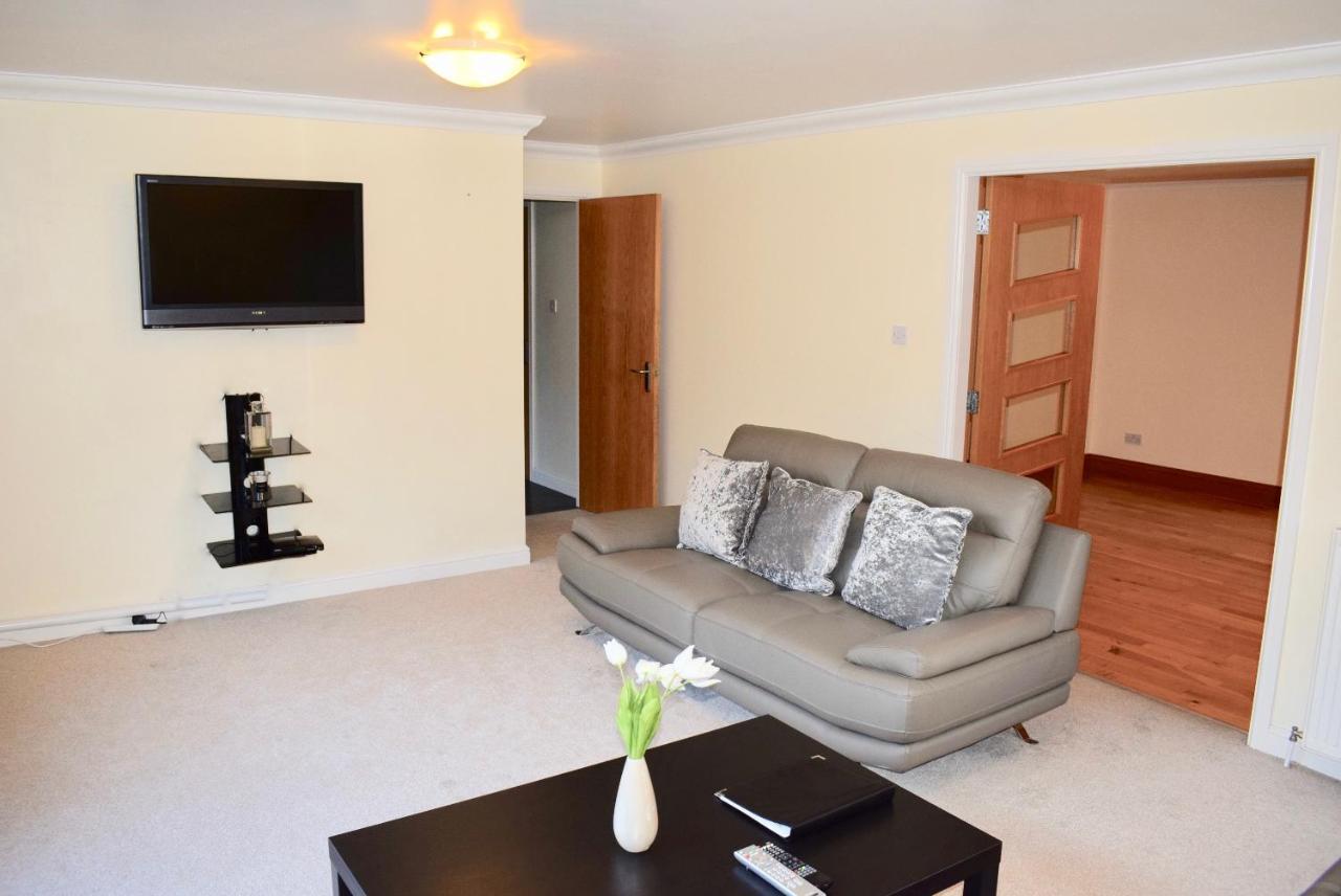 Kelpies Serviced Apartments Kavanagh- 5 Bedrooms Bathgate Exterior photo